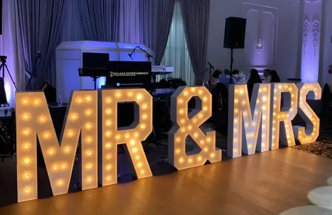 4ft LED Light Up Letters - Mr and Mrs